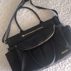 EUC Skip Hop Chelsea Downtown Chic bag 🖤
